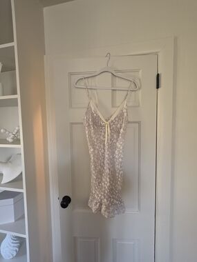 Vintage Vinlctorias Secret Velour Chemise - Light Beige